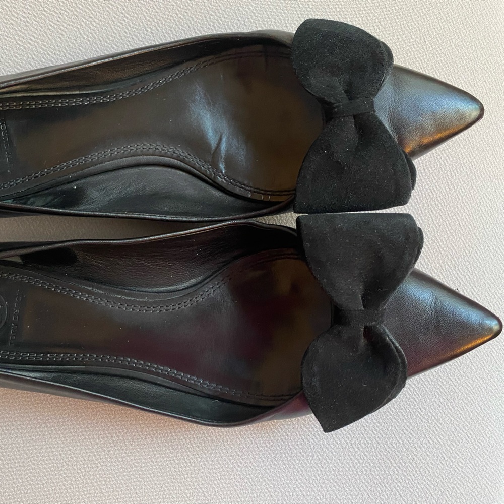 Tory Burch “Rosalind” Black Leather Flats with Suede Bow Detail - Size 9.5